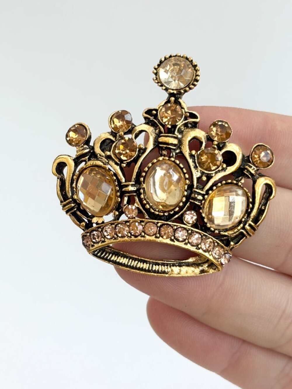 Crown Shaped Champagne Rhinestone Gold Toned Vintage Inspired Brooch | Pin - Picture 13 of 14